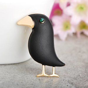 Raven Black Enamel Crow Raven Bird Charm Brooch Pin Halloween Gift